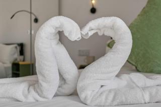 Urban Heights - 2 Bed Apartment - Short Stays UK Ltd - 7