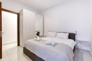 Valley & Sea Views with Furnished BBQ Balcony - San Julián - 3