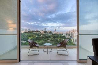 Valley & Sea Views with Furnished BBQ Balcony - 2