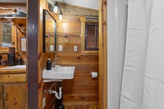 Hidden Pines Cabin- A Peaceful Black Hills Retreat - 1