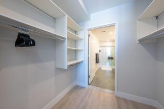 Luxe 2BR Retreat 5-Min PATH to NYC Rooftop and Gym - 5