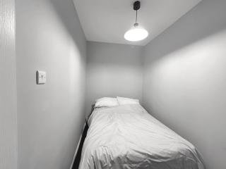 3-Bed Contractor House - 2 Bathrooms - Wi-Fi - 3