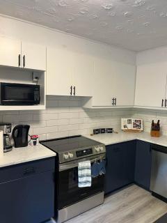 The Blue Cottage at Tobermory - 2