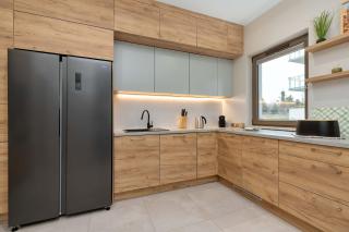 Family Apartment for 8 People with Parking, Balcony and 2 Bathrooms by Noclegi Renters - 8