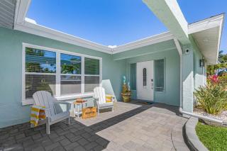 Resort-Style Lanai Living with Pool, Spa & Outdoor Kitchen Fun - Lanai Life - Roelens - 1