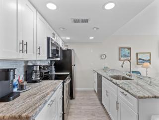 Island Place 106 Modern Style with Amazing Pool! - 9