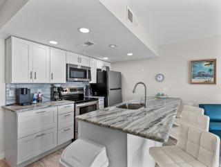 Island Place 106 Modern Style with Amazing Pool! - 8