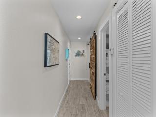 Island Place 106 Modern Style with Amazing Pool! - 2