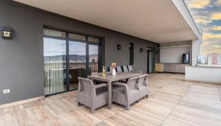 Arena View Penthouse - 7