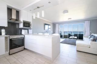 Seaspray B304-Beachfront with Table Mountain Views - 6