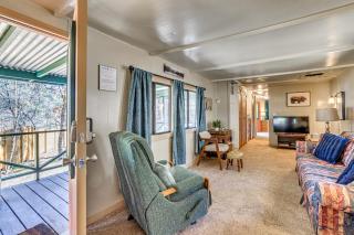2 Mi to Midtown! All-Season Base w/ Hot Tub Access - 5