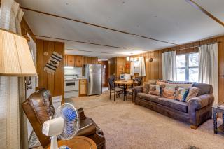 Near Grindstone Lake & Family Fun! Cozy Cabin - 8