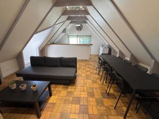 Disney 20min & 10 Guests & Pool Option - 0