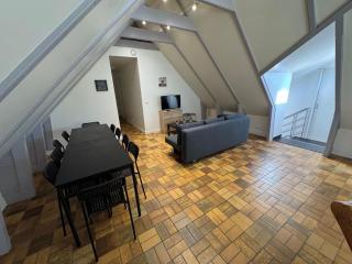 Disney 20min & 10 Guests & Pool Option - 3