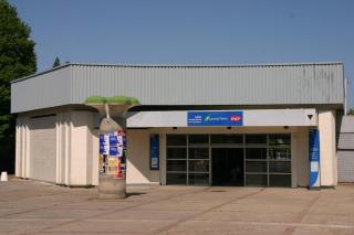 Cozy and spacious 100 m2 1 min from RER D - 5