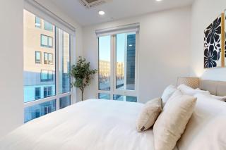 Luxury 2-bed at The Vera Rooftop Deck, Near MBTA - 5