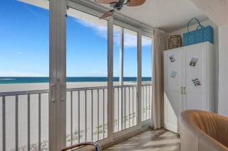 Castle Beach 402 - 5