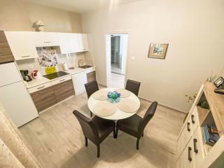 Apartment Partial sea & city view by Interhome - 8