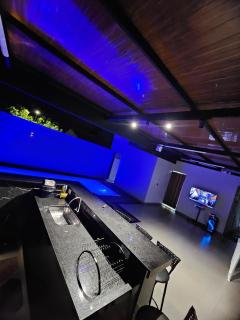 House with heated pool and air-conditioned bedroom - 7