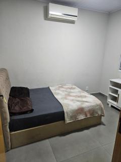 House with heated pool and air-conditioned bedroom - 5