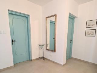 Seahorse Retreat Apartment with Pool and Garden - 5