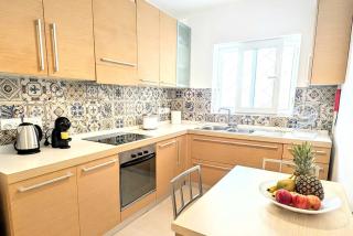 Seahorse Retreat Apartment with Pool and Garden - 2