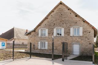 FERME DE CARACTERE PROCHE DE Dole JURA - 8