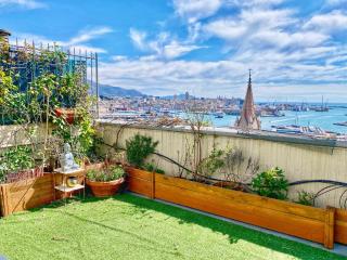Terrazza su Genova - 300sqm Rooftop Penthouse w Sea & City Views - Close to Aquarium - 2