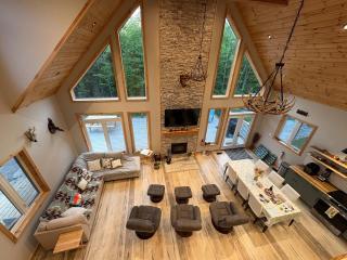 Pampered Bear's Den - 8