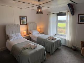 Cornish Coastal Cottage - 1