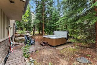 Luxurious Peak 8 Lodge 4BDR Near Slopes with Private Hot Tub - 8