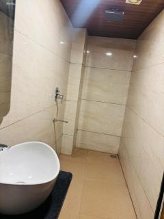 Silvotel Stays by Bizzgrow Hotels - 8