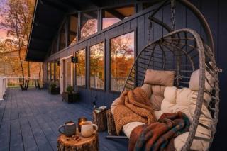 Modern Poconos Retreat Heated Gazebo & Work-Space - 0