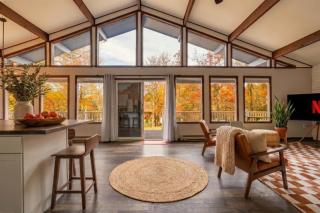 Modern Poconos Retreat Heated Gazebo & Work-Space - 8