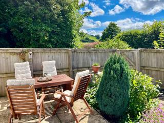 Bungalow on Dartmoor's Edge, Parking & Garden - 9