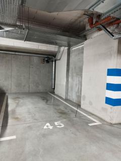 White & Blue Studio - 1