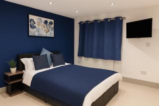 Modern 1 Bedroom Bungalow, Prime Heathrow Location - 0