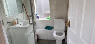 3 Bedroom Bungalow with Garden, Parking, WIFI, NETFLIX - 2