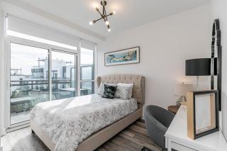 Lake Simcoe Stays - Friday Harbour's Official Rental Program - Magnolia Suite - 7