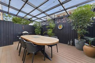 Coastal Calm in Browns Bay - BBQ - balcony and study - 0