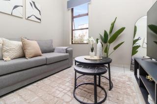 The Bolton Unit 130 - 5