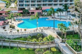 Luxury waterfront condo with panoramic views, wifi & close to downtown Disney - 8