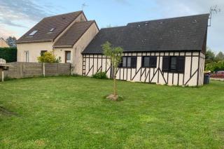 Pretty Norman pearl with garden - 3