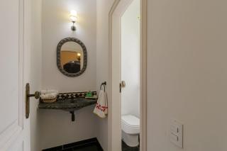 Casa Alto Padrao com Churrasqueira e Piscina - 2