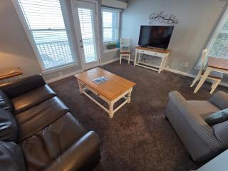 North Shore Inn TC 209 - 7