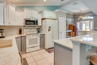 Saltwater Pool! Sebring Oasis Near Lake Jackson - 2