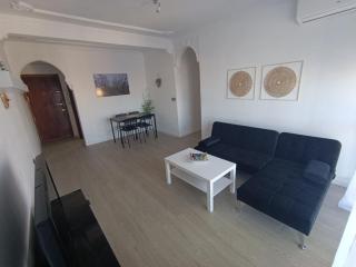 Sevilla Gateway a 10 min Sevilla y cerca aeropuerto, 3 habitaciones, 2 camas en cada habitación y sofá cama - 7