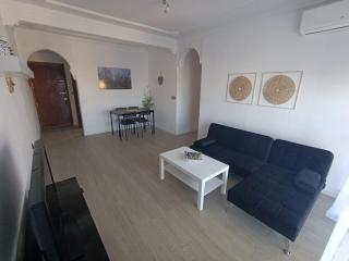 Sevilla Gateway a 10 min Sevilla y cerca aeropuerto, 3 habitaciones, 2 camas en cada habitación y sofá cama - 8