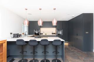Riverside Retreat - 2