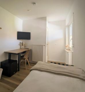 Haus zur Krone - Pension & Unterkunft in Ulmbach bei Steinau - 1